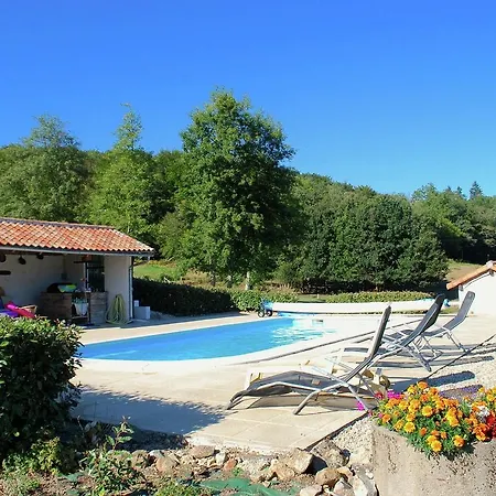 Holiday home Romantic With Heated Pool *